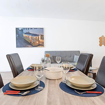 Amazing Apartment In Downtown Porto By Lovelystay ภายนอก รูปภาพ