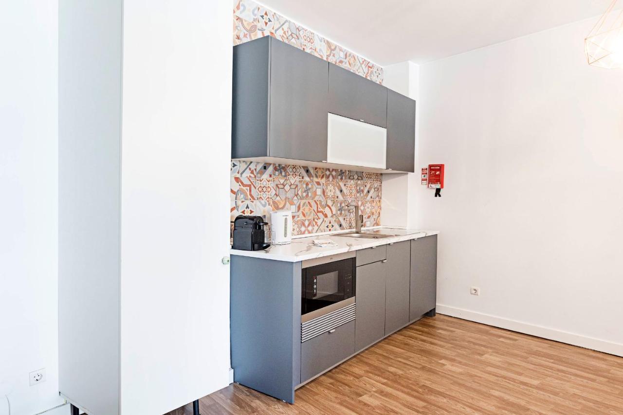 Amazing Apartment In Downtown Porto By Lovelystay ภายนอก รูปภาพ